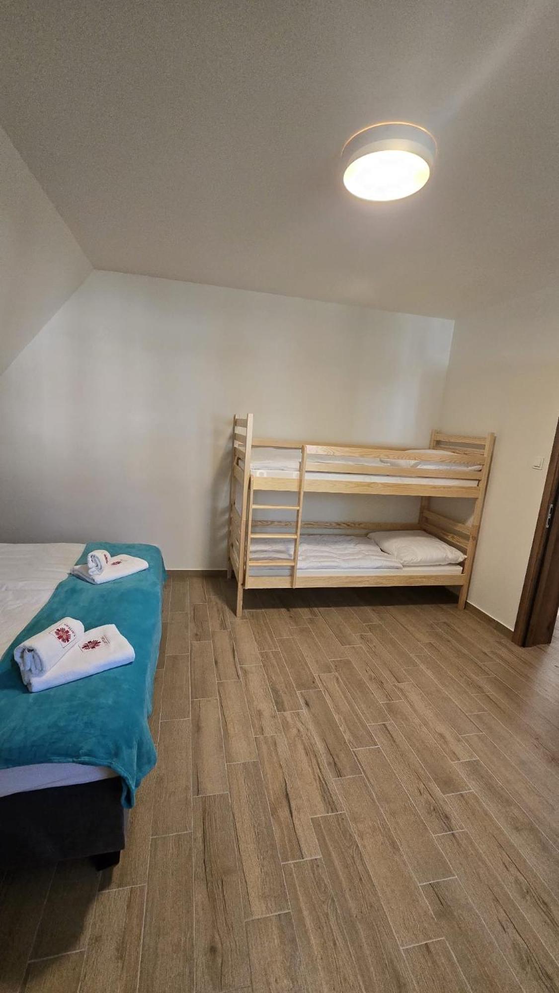 Hotel Osrodek Wypoczynkowy Caritas Diecezji Koszalinsko - Kolobrzeskiej Przystan Podczele Kołobrzeg Esterno foto